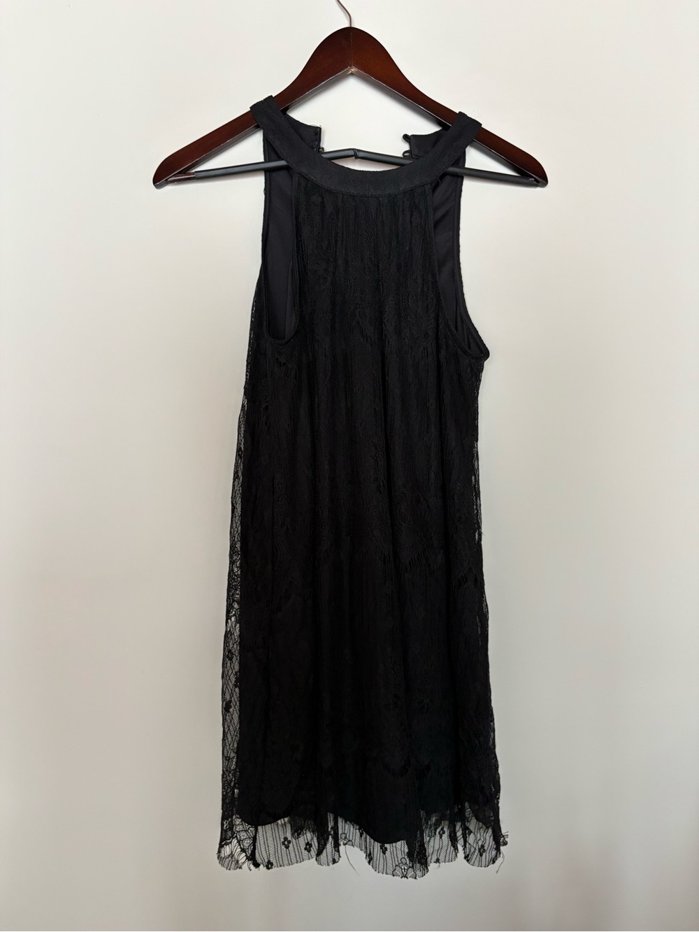 Astr Black Lace Sleeveless Shift Dress